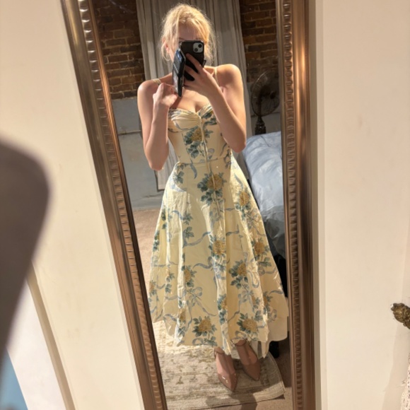 House of CB Rosalee Yellow Roseprint Sweetheart Midi Dress - Picture 6 of 7